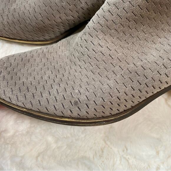 Lucky Brand Women's Baley Ankle Booties Size 7.5 Grey Taupe Perforated Shoes - Picture 12 of 12